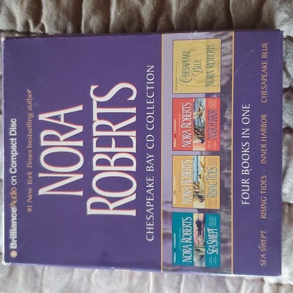 Books on CD #1 Bestsellers - Authors Collins, Roberts and Cornwell - Picture 7 of 16